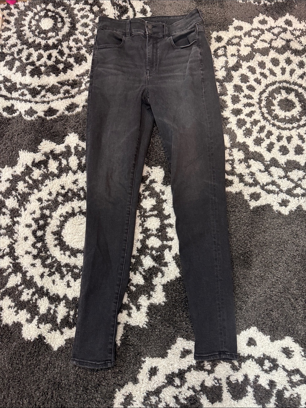 American eagle outfitters Women's faded Black super High-Rise jegging 6 long